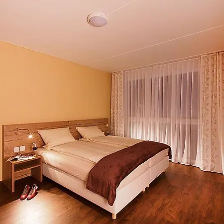 Sleeps 4 Wifi